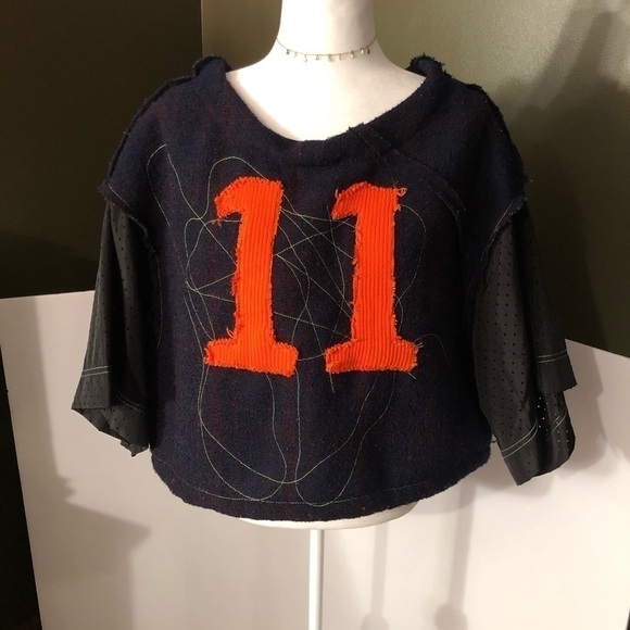 NWOT Urban Outfitters Shirt Size M-L - Picture 1 of 6